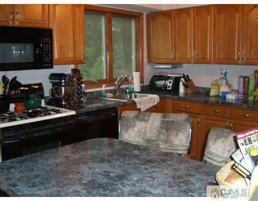 37 Hill Road Edison, NJ 08817 - Photo 2 of 8