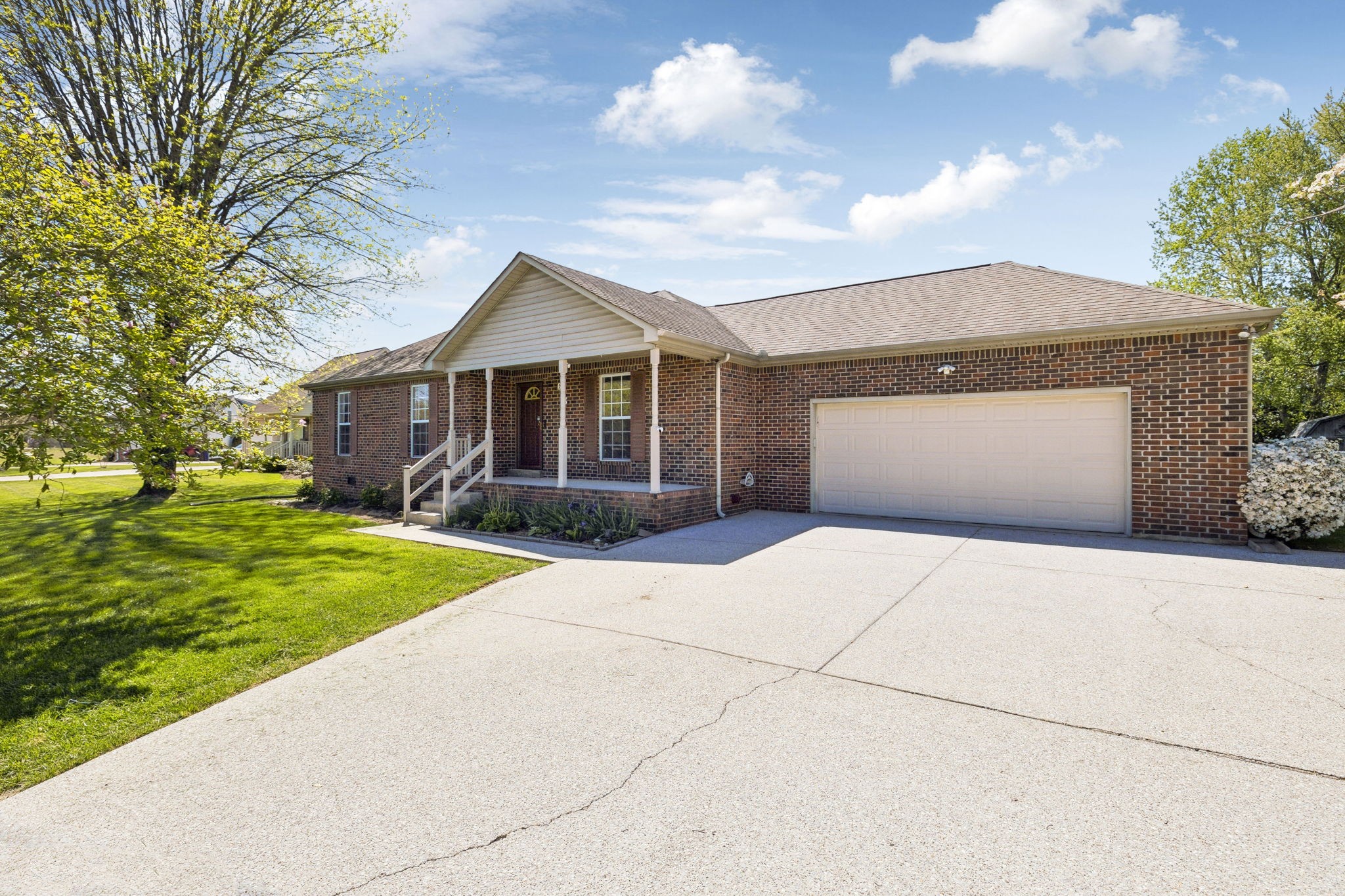 623 Audrey Road Mount Juliet, TN 37122 - Photo 1 of 27 a front view of house with yard and green space