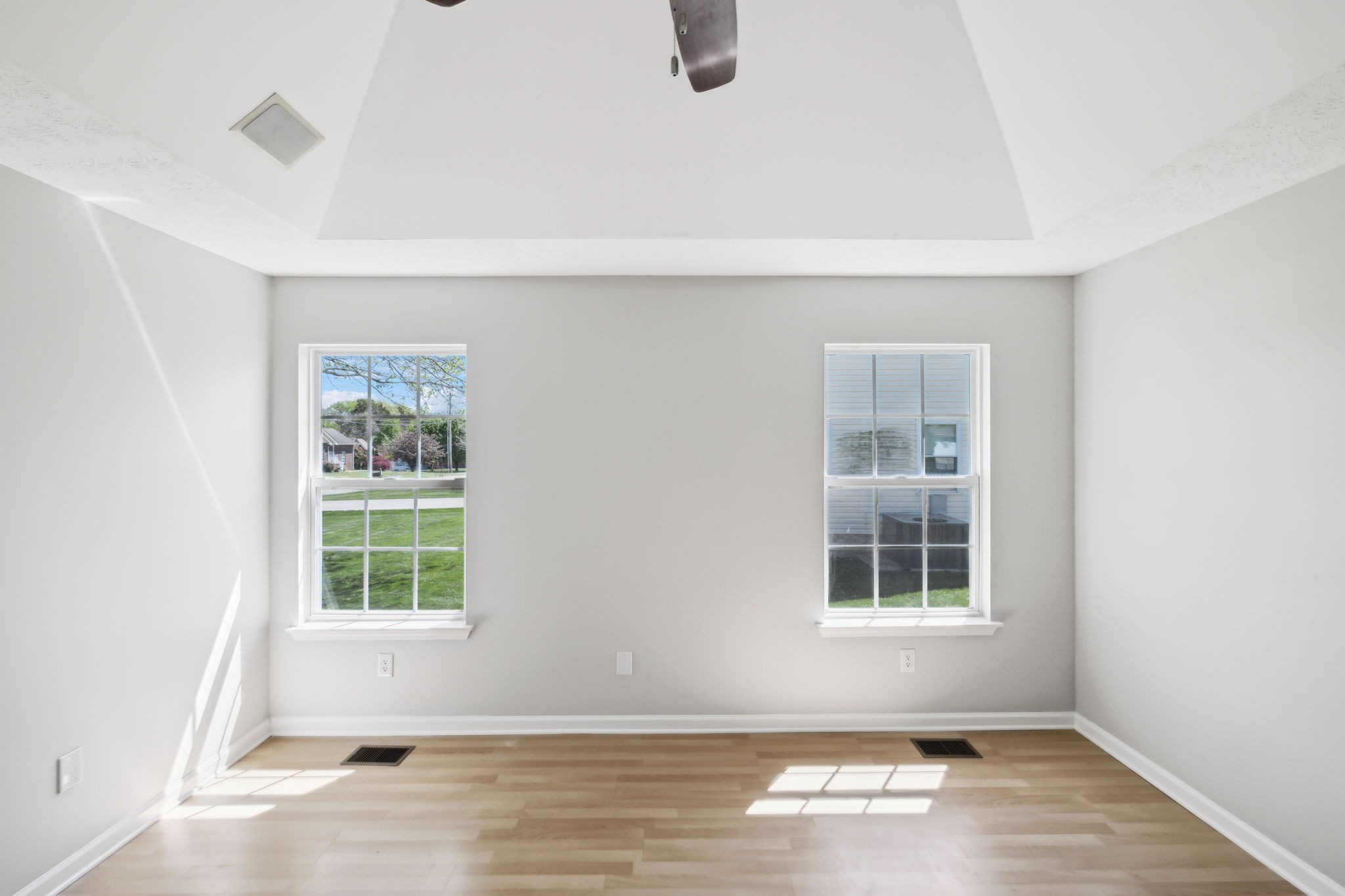 623 Audrey Road Mount Juliet, TN 37122 - Photo 13 of 27 an empty room with windows
