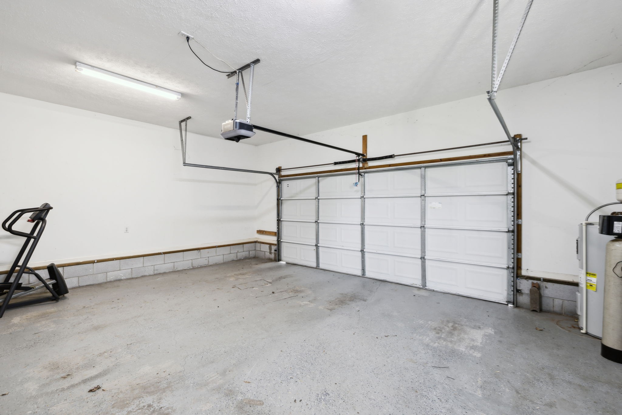 623 Audrey Road Mount Juliet, TN 37122 - Photo 21 of 27 a view of a garage