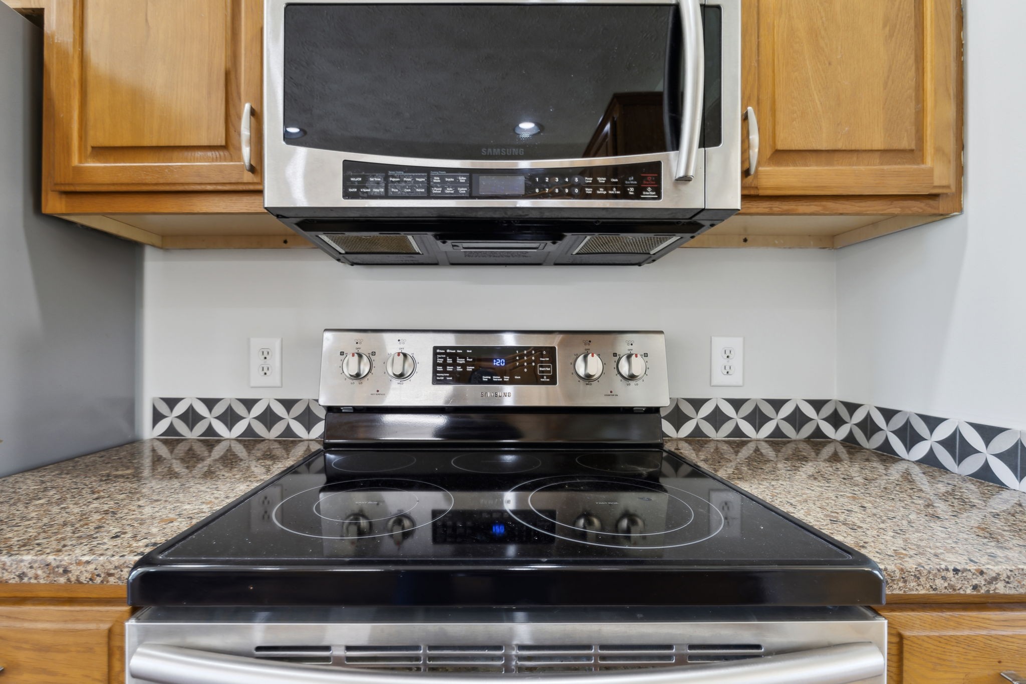 623 Audrey Road Mount Juliet, TN 37122 - Photo 10 of 27 a kitchen with stove