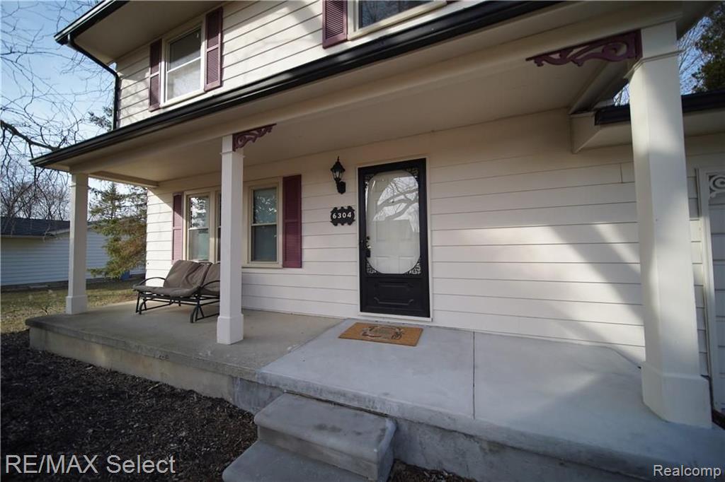 6304 Yorkshire North Riding Road Flint, MI 48532 - Photo 2 of 32 Gallery Image 2