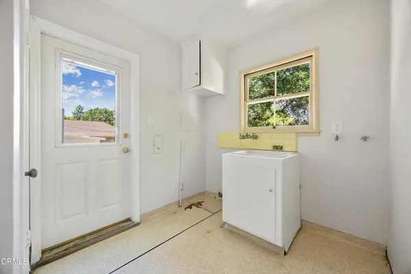$1,275,000 | 2015 Montecito Drive, Glendale, CA 91208