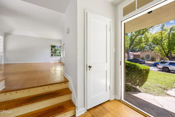 $1,275,000 | 2015 Montecito Drive, Glendale, CA 91208