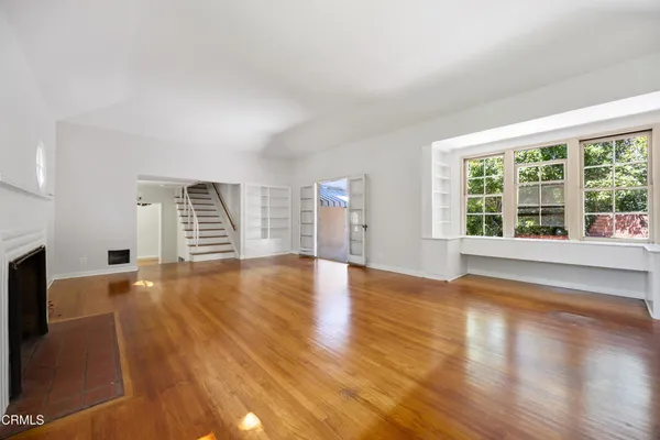 $1,275,000 | 2015 Montecito Drive, Glendale, CA 91208