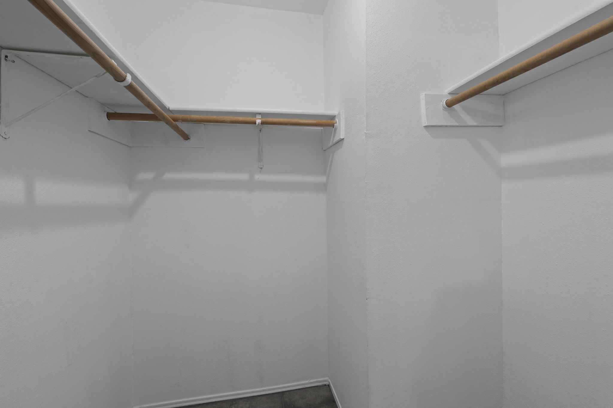 5801 Lumberdale Road, Unit 127 Houston, TX 77092 - Photo 18 of 26 a view of an empty walk in closet