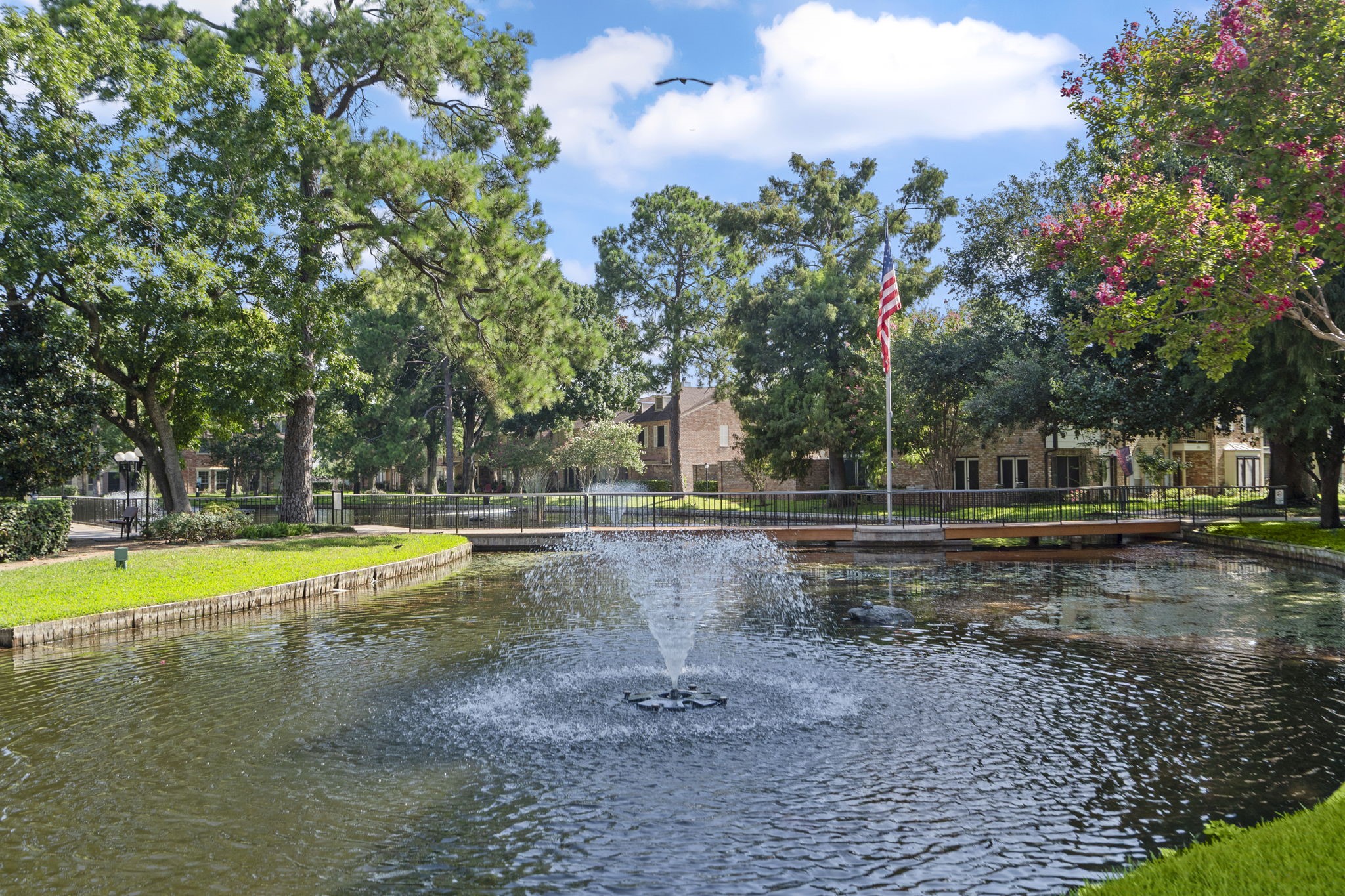 5801 Lumberdale Road, Unit 127 Houston, TX 77092 - Photo 9 of 26 a view of a swimming pool with a yard