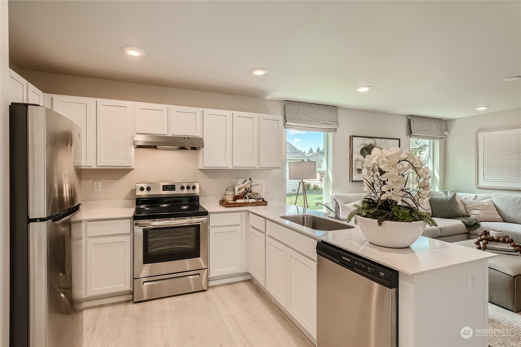 461 Northeast Ridge Point Boulevard, Unit 107 Belfair, WA 98528 - Photo 5 of 10 Gallery Image 5