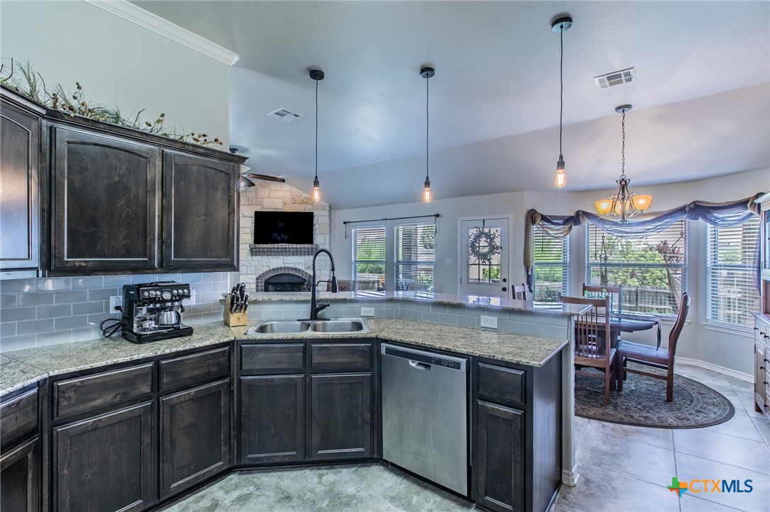 412 Dandridge Drive Temple, TX 76502 - Photo 8 of 28