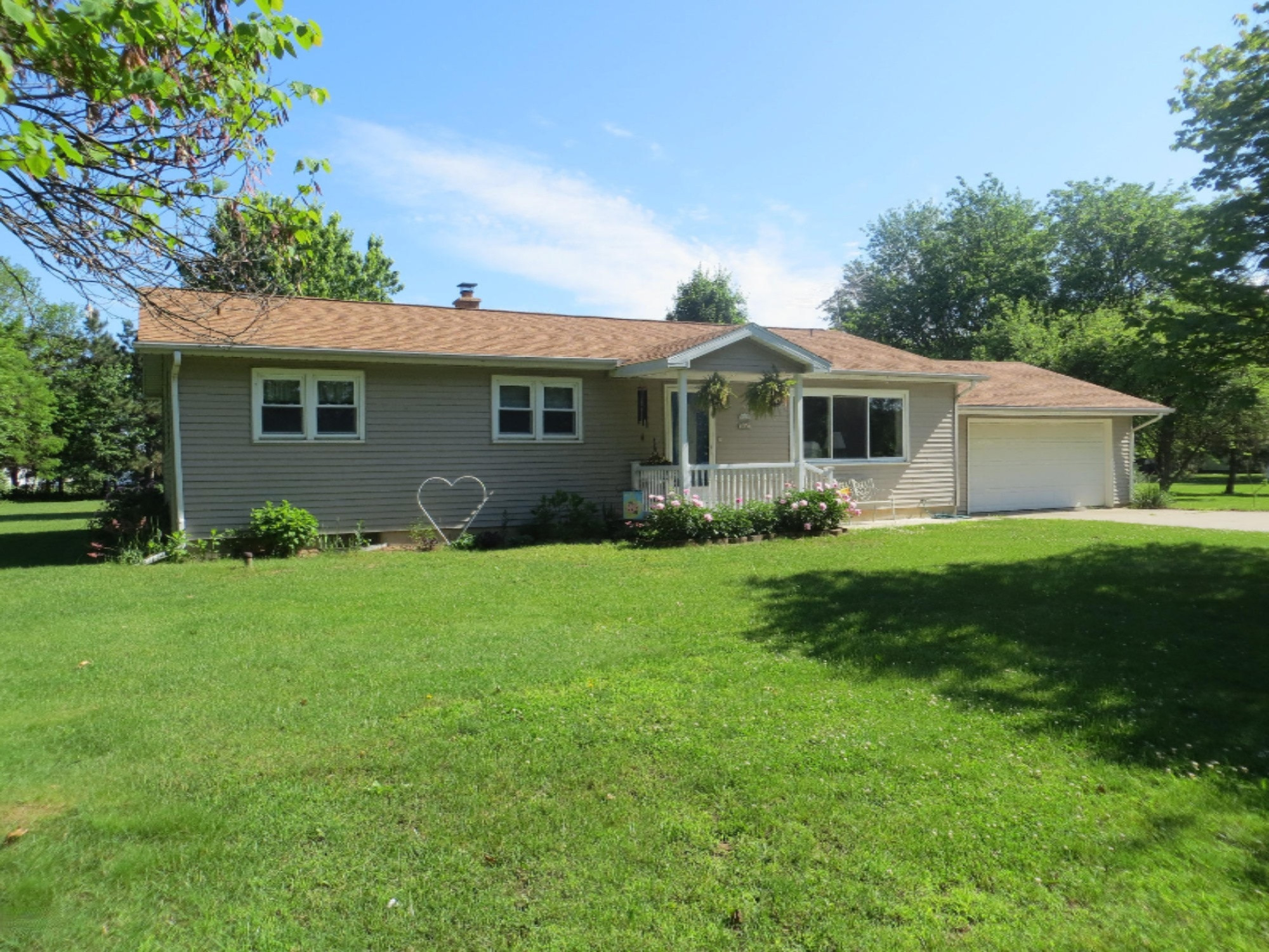 16932 Featherstone Road Constantine, MI 49042 - Photo 1 of 13 Featherstone to use
