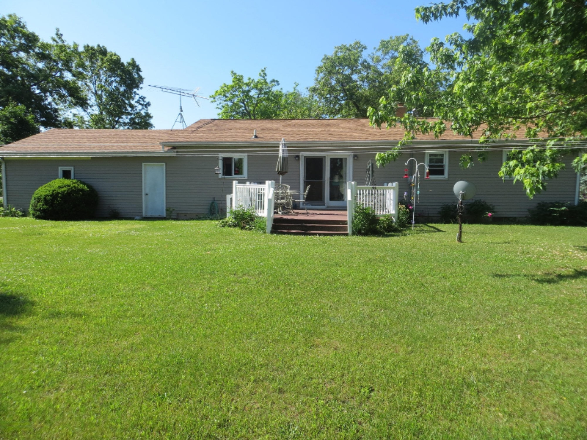 16932 Featherstone Road Constantine, MI 49042 - Photo 2 of 13 back yard and deck