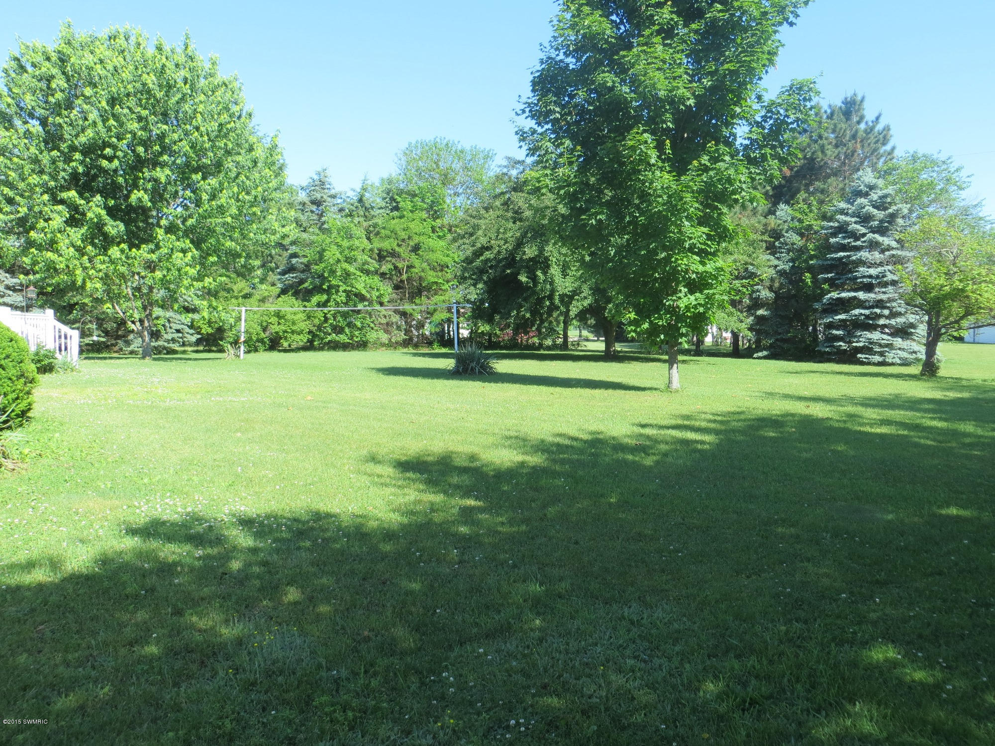 16932 Featherstone Road Constantine, MI 49042 - Photo 3 of 13 backyard