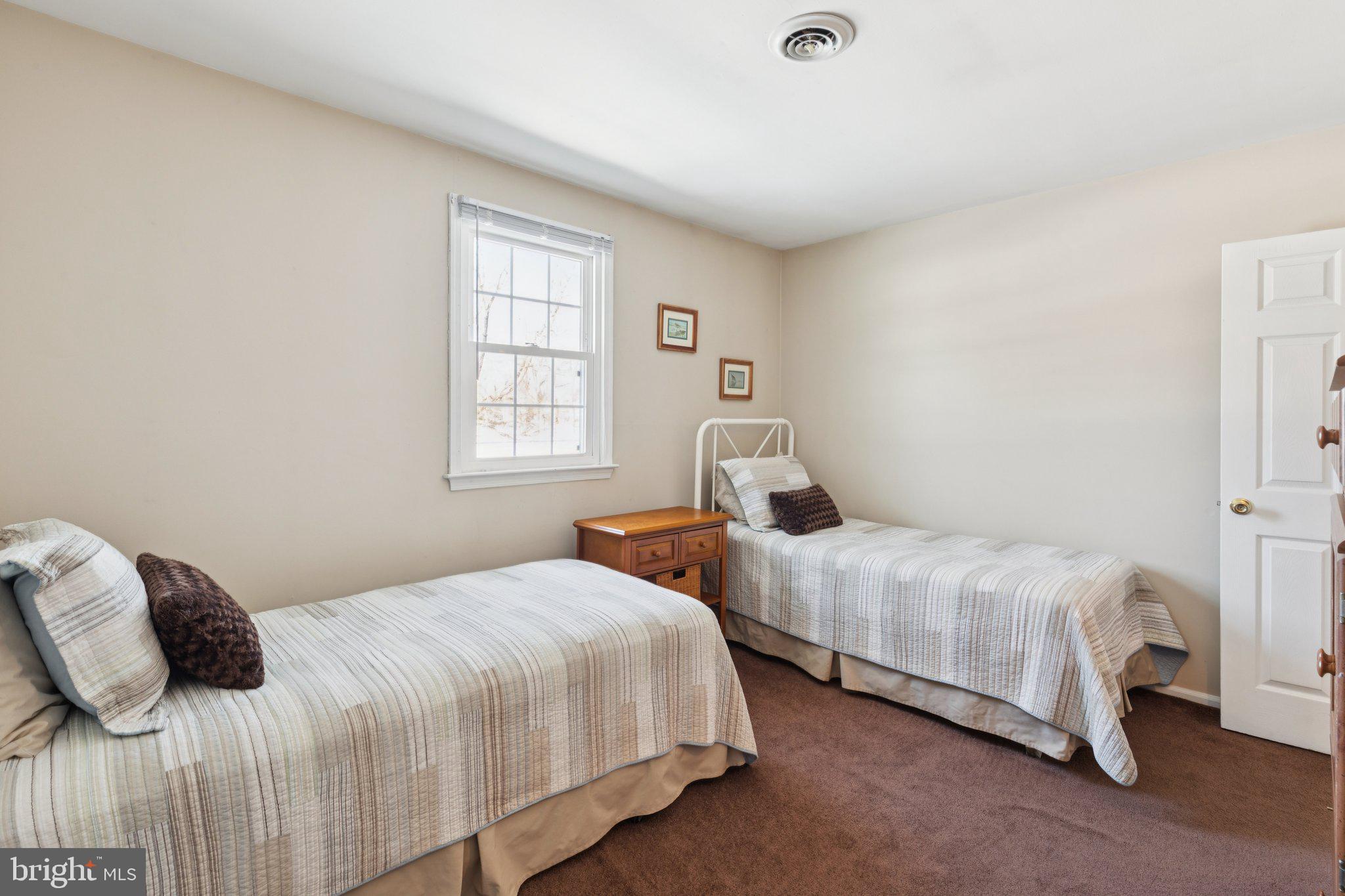 404 Enfield Road Oreland, PA 19075 - Photo 22 of 41