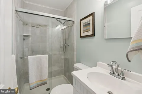 $525,000 | 404 Enfield Road, Oreland, PA 19075