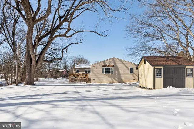 $525,000 | 404 Enfield Road, Oreland, PA 19075