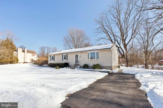 $525,000 | 404 Enfield Road, Oreland, PA 19075