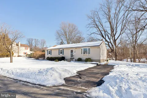 $525,000 | 404 Enfield Road, Oreland, PA 19075