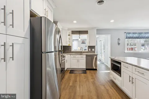 $525,000 | 404 Enfield Road, Oreland, PA 19075