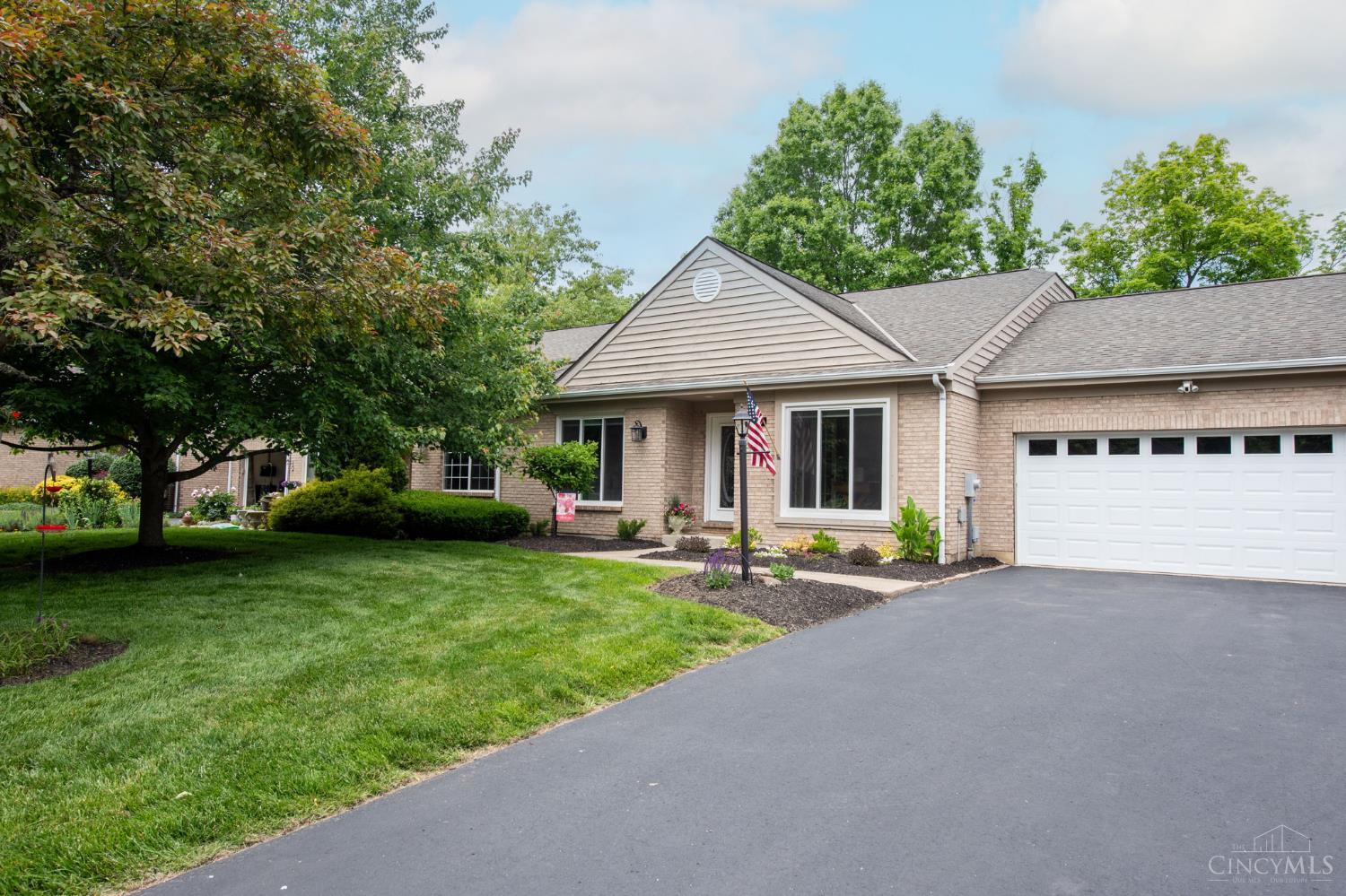 8196 Riversedge Circle Maineville, OH 45039 - Photo 2 of 59