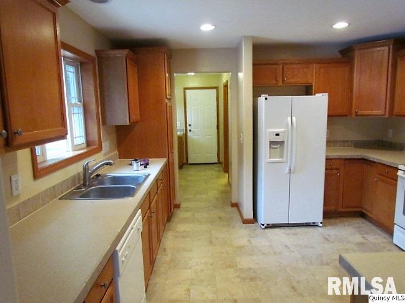 200 North Ohio Street Camp Point, IL 62320 - Photo 7 of 30 Gallery Image 7