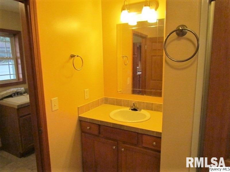 200 North Ohio Street Camp Point, IL 62320 - Photo 10 of 30 Gallery Image 10