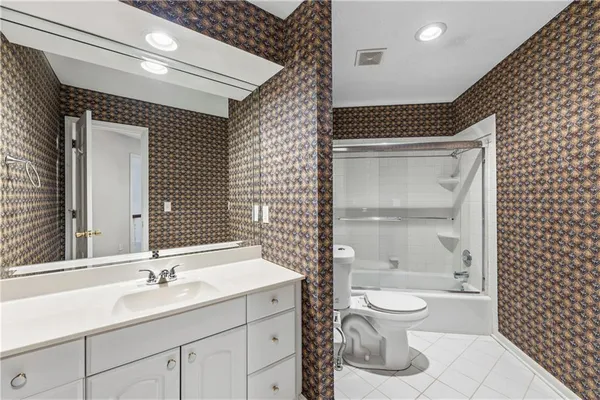 $989,000 | 12854 Pembroke Circle, Leawood, KS 66209