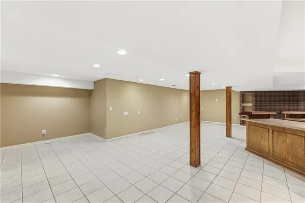 $989,000 | 12854 Pembroke Circle, Leawood, KS 66209