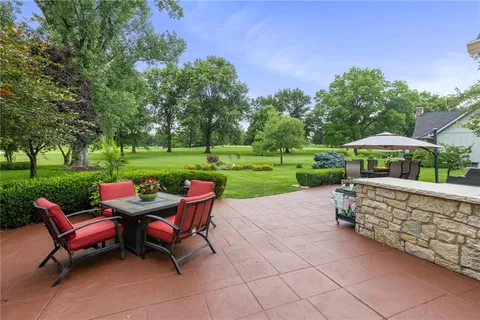 $989,000 | 12854 Pembroke Circle, Leawood, KS 66209