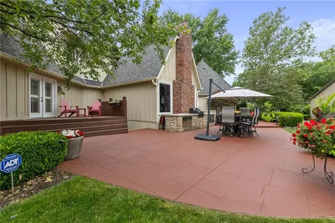 $989,000 | 12854 Pembroke Circle, Leawood, KS 66209