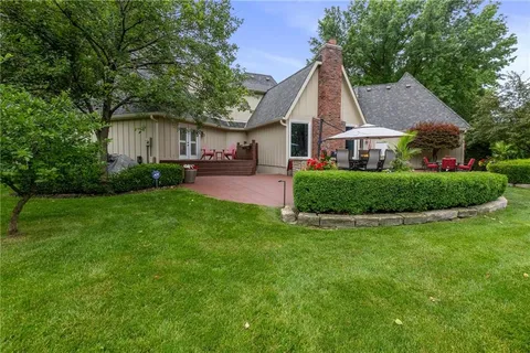$989,000 | 12854 Pembroke Circle, Leawood, KS 66209