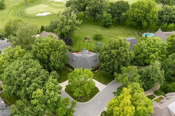 $989,000 | 12854 Pembroke Circle, Leawood, KS 66209
