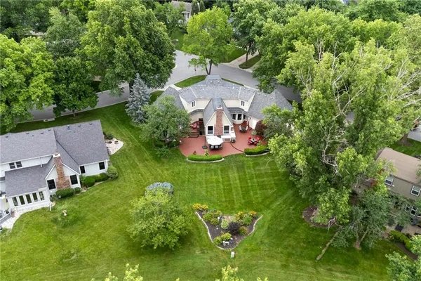 $989,000 | 12854 Pembroke Circle, Leawood, KS 66209