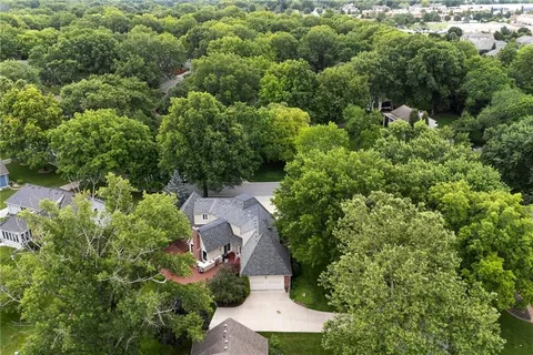 $989,000 | 12854 Pembroke Circle, Leawood, KS 66209