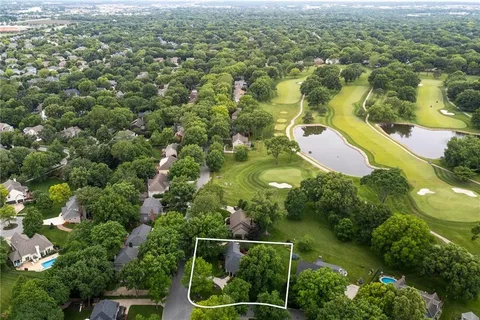 $989,000 | 12854 Pembroke Circle, Leawood, KS 66209