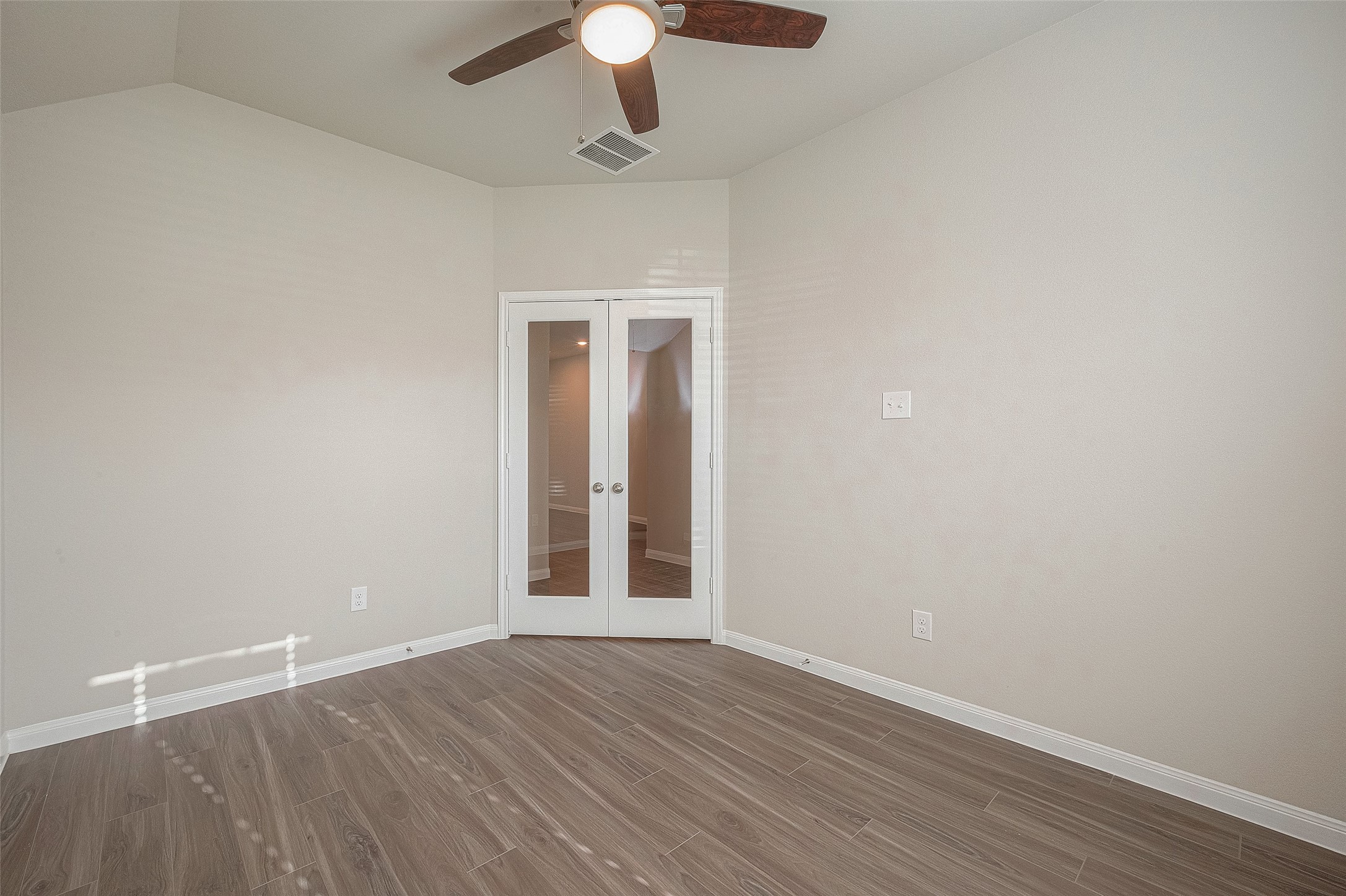 5318 Briana Dee Drive Rosharon, TX 77583 - Photo 6 of 37