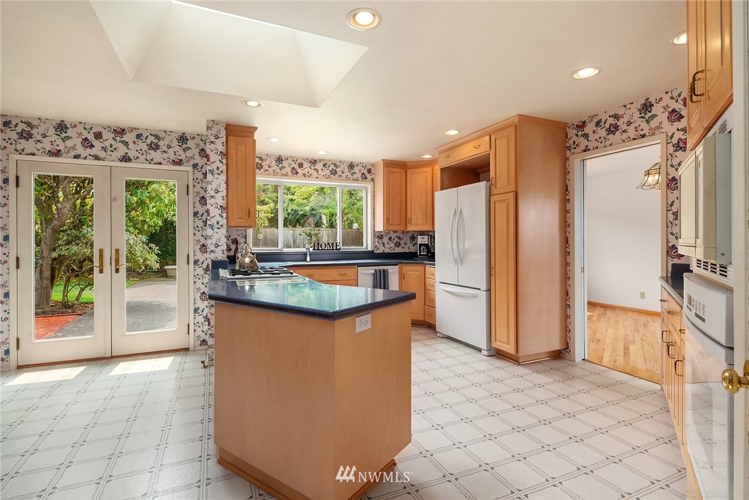 1120 Edmonds Street Edmonds, WA 98020 - Photo 11 of 25 Gallery Image 11