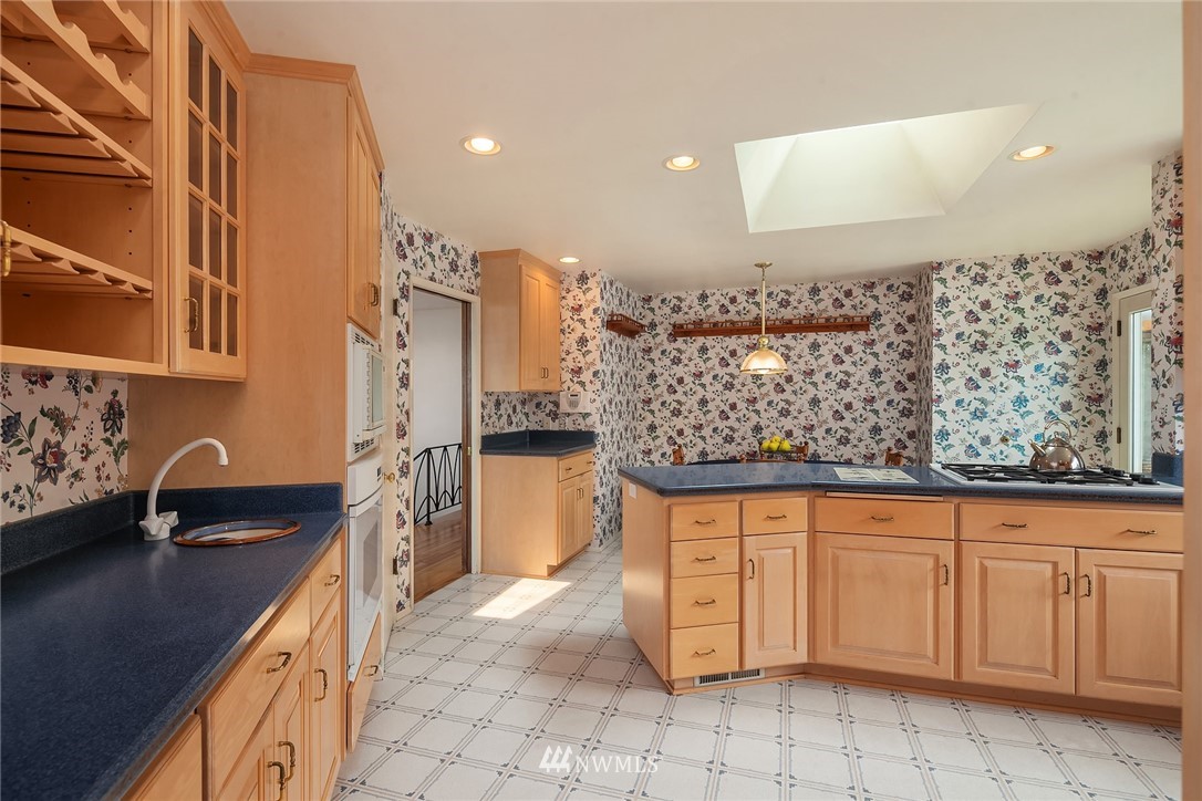 1120 Edmonds Street Edmonds, WA 98020 - Photo 9 of 25 Gallery Image 9