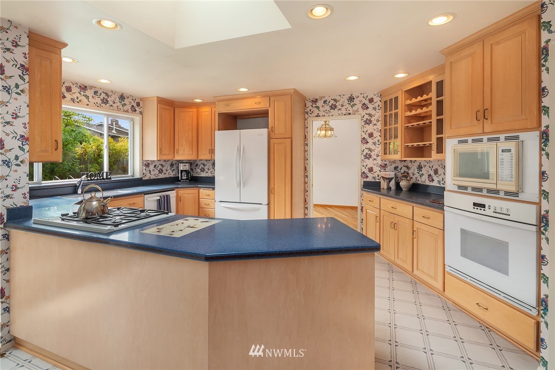 1120 Edmonds Street Edmonds, WA 98020 - Photo 10 of 25 Gallery Image 10