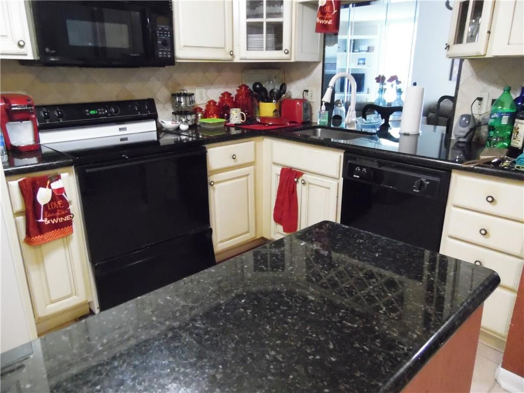 2929 South Ocean Boulevard, Unit 202 Boca Raton, FL 33432 - Photo 24 of 33 Photo 26