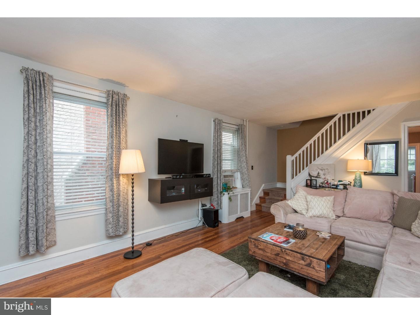 602 Crestview Road Philadelphia, PA 19128 - Photo 3 of 25