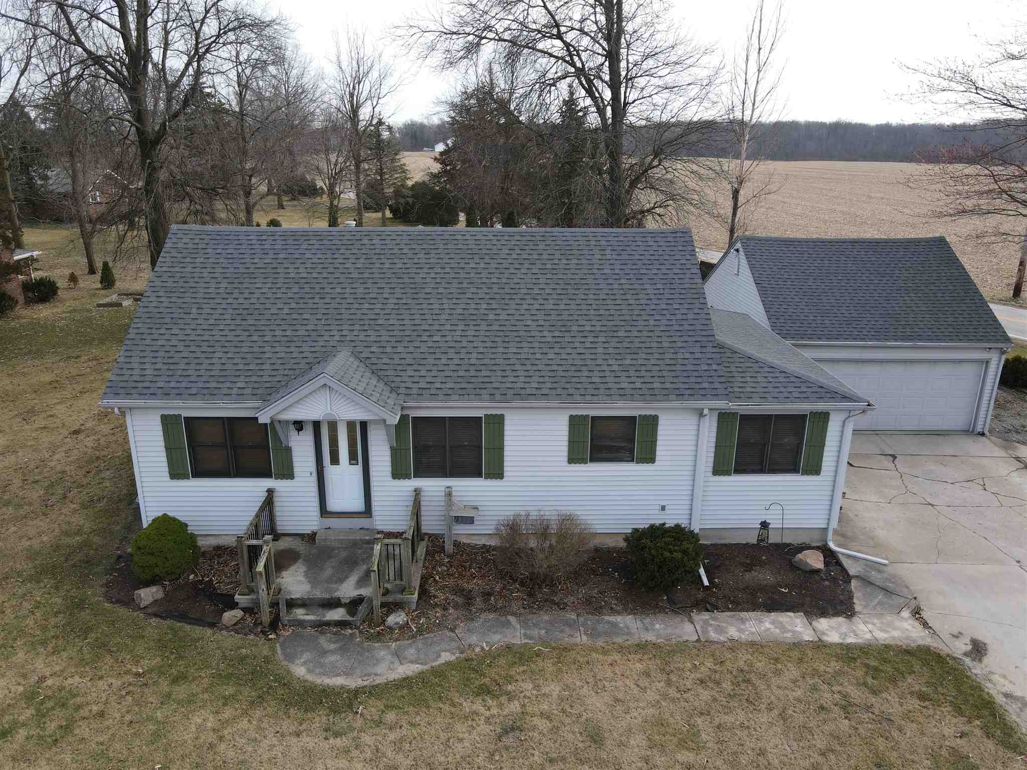 9112 Monroeville Road Fort Wayne, IN 46816 - Photo 1 of 25
