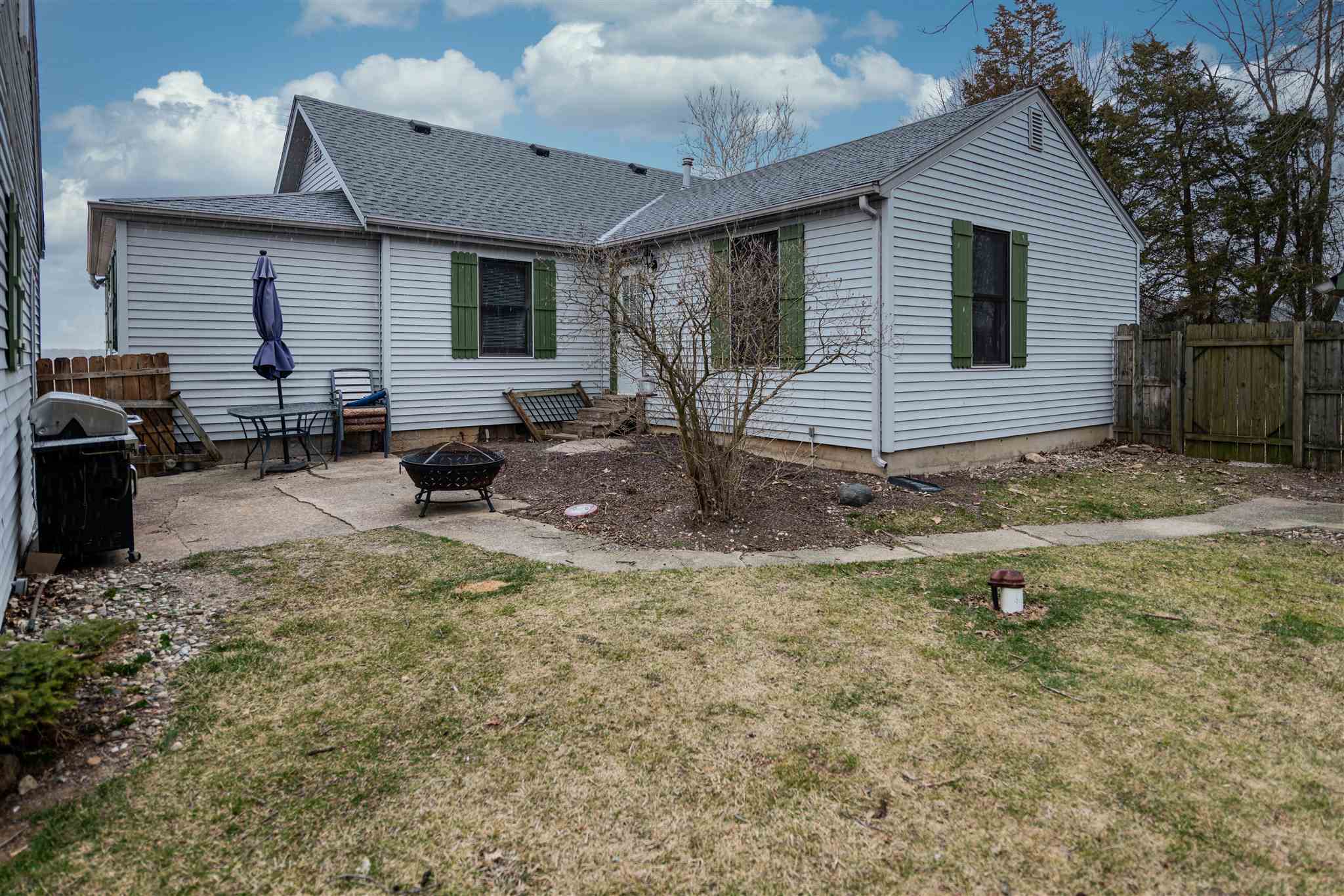 9112 Monroeville Road Fort Wayne, IN 46816 - Photo 3 of 25