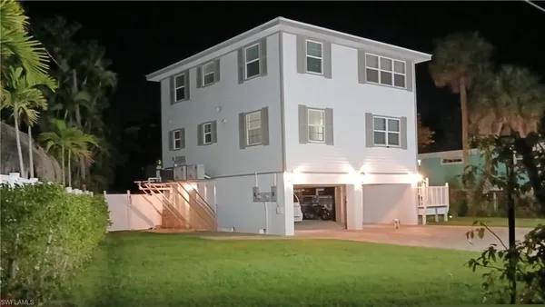$2,600 | 254 Palermo Circle, Fort Myers Beach, FL 33931