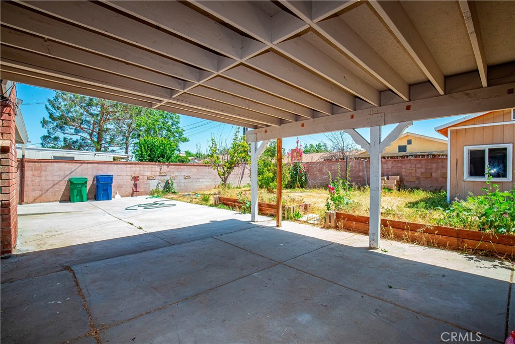 45046 18th Street West Lancaster, CA 93534 - Photo 20 of 23
