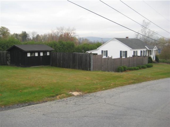 2 Gilrain Avenue Rutland, VT 05701 - Photo 4 of 23