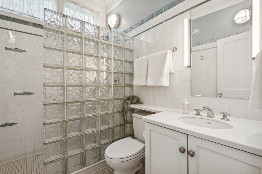 2910 Colfax Street Evanston, IL 60201 - Photo 18 of 35