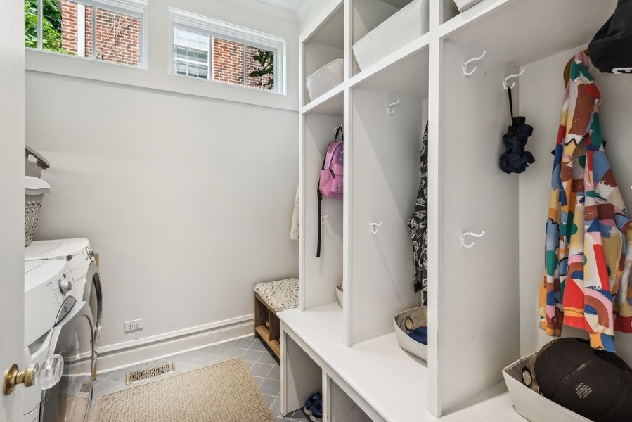 2910 Colfax Street Evanston, IL 60201 - Photo 19 of 35