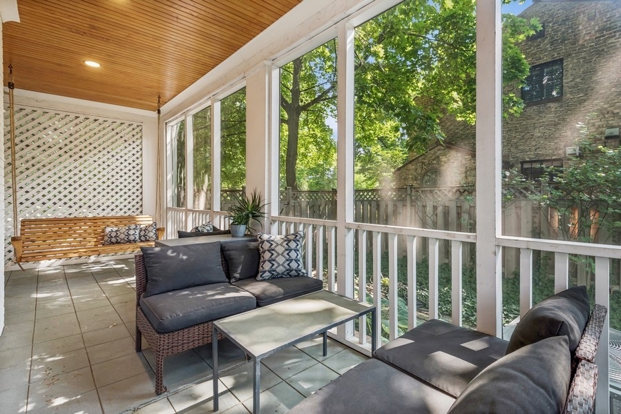 2910 Colfax Street Evanston, IL 60201 - Photo 20 of 35
