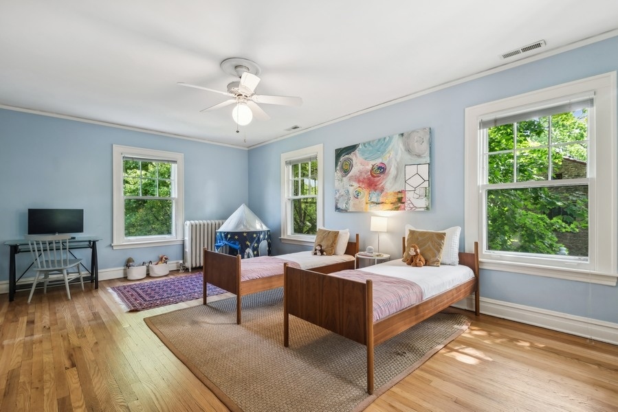 2910 Colfax Street Evanston, IL 60201 - Photo 23 of 35