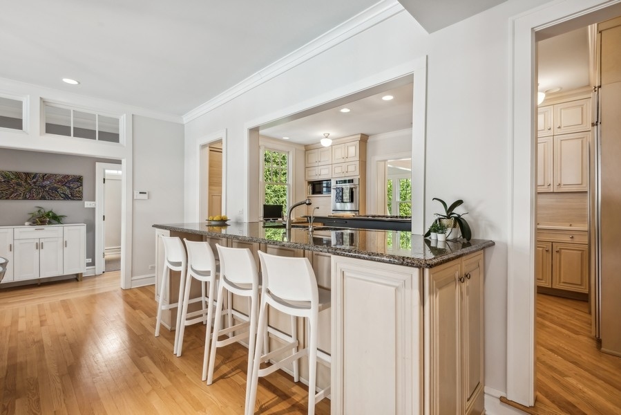 2910 Colfax Street Evanston, IL 60201 - Photo 10 of 35